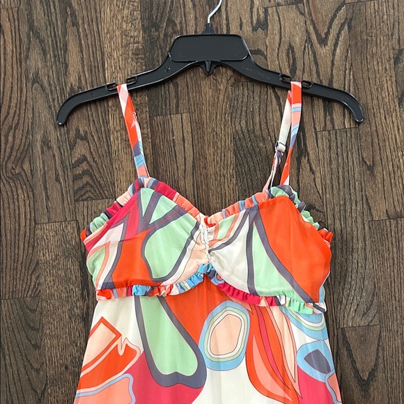 Colorful  Dress with Abstract Pattern - Picture 3 of 5